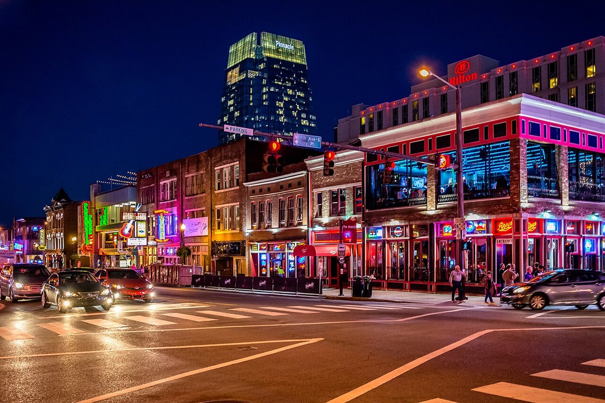 Downtown Nashville, TN - Broadway (Nashville, Tennessee) - Wikipedia